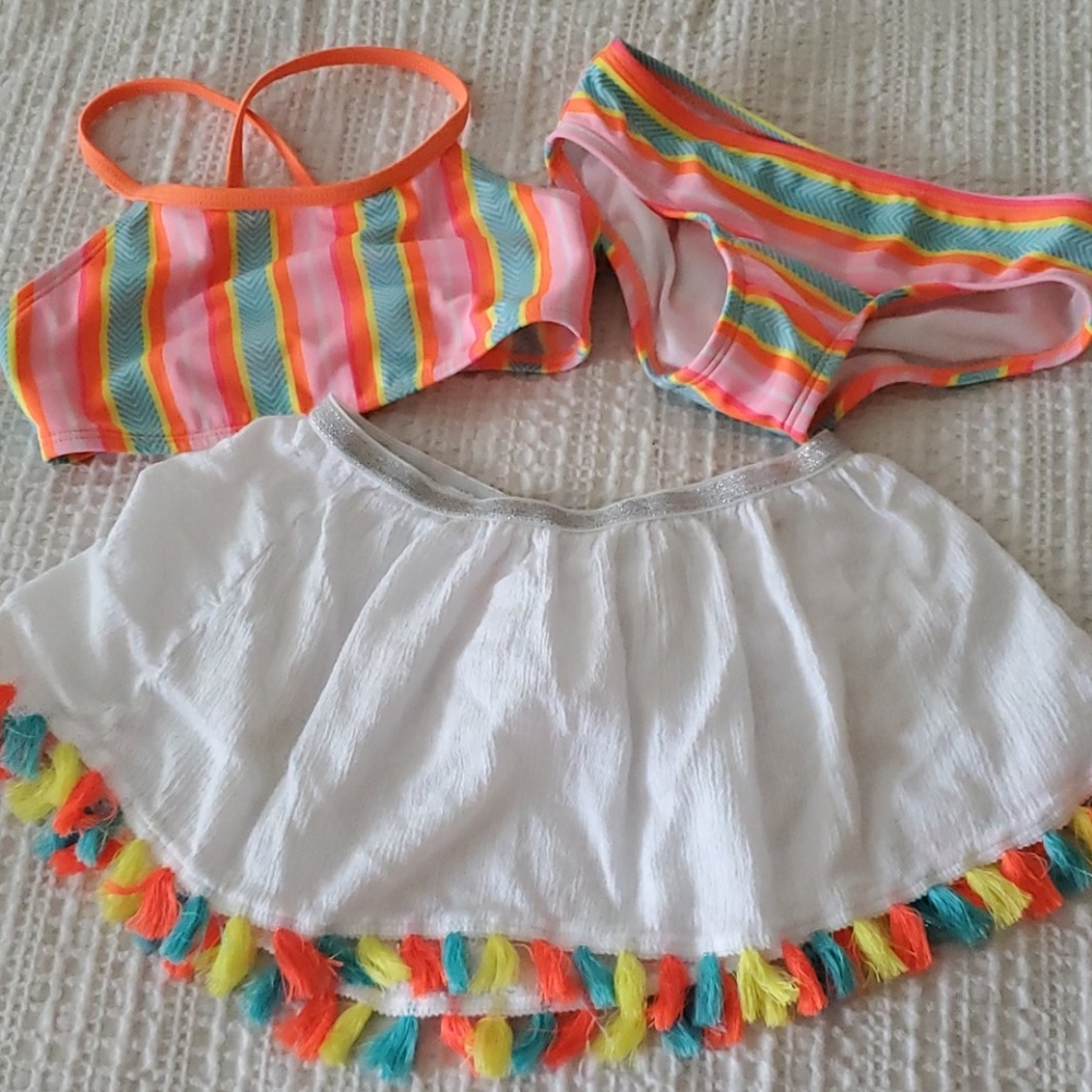 Xs (4-5) Cat and Jack two piece swim suit